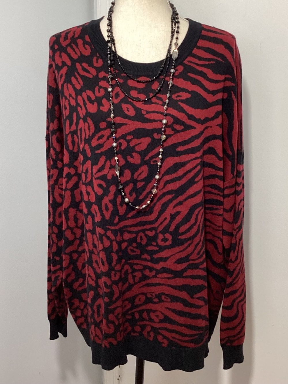 NWT BAR III SIZE 3X ANIMAL PRINT ZIBRA BLACK/BURGUNDY SWEATER LUXURIOUS
